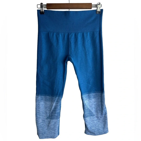 Lululemon • Seamlessly Street Crop - Picture 6 of 13